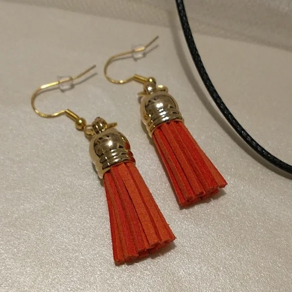 Salmon Color Tassel Set! - Picture 3 of 8